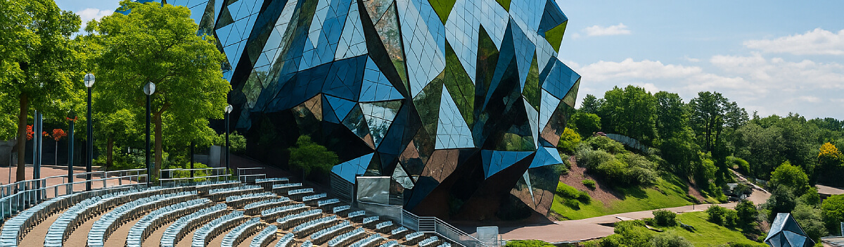 Combien de temps pour visiter le Futuroscope ? Guide pratique 2025