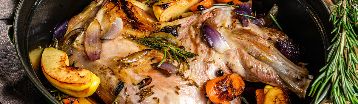 Pintade en Cocotte : La Recette Traditionnelle Qui Fait l’Unanimité